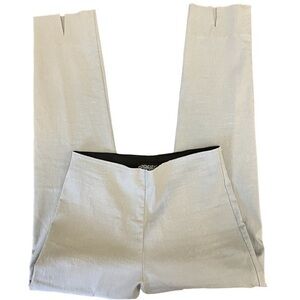 Ankle pant with stretch and split at the back